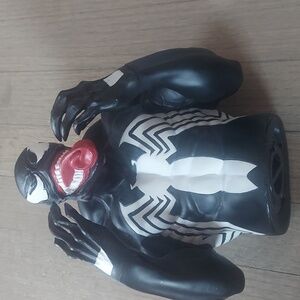 MARVEL VENOM BANK  dated 2006 .This item is used and has some scuffs on his back